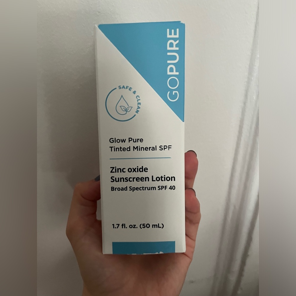 GoPure tinted mineral spf 40! New in box